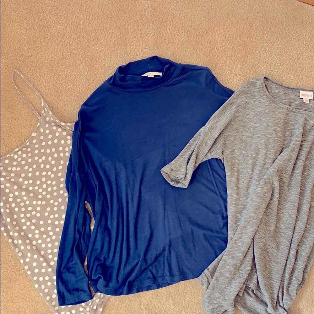 Women’s shirt lightweight shirt bundle!